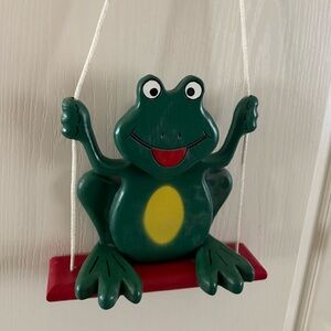 Green Frog Swing wall hanger